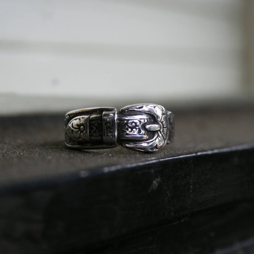 ST STERLING SILVER BUCKLE RING 7 